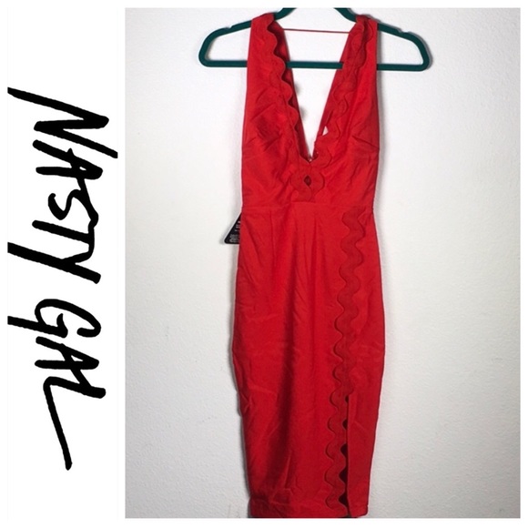 💕SALE Nasty Gal Rare Red London Wavy Plunge Dress - Picture 4 of 8